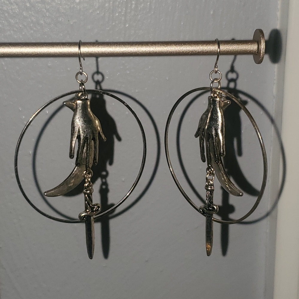 Cute witchy hoop earings